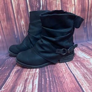 Jelly pop size 10 women’s ankle boots. Worn very few times.